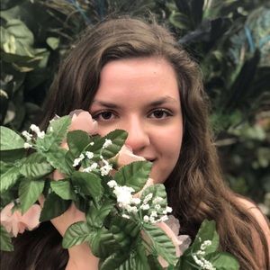 Meet your Posher, Jasmine